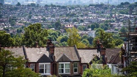 Цените на британските жилища се повишават за втори пореден месец през ноември