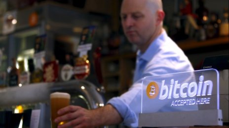 Биткойн продължава да покорява нови рекорди над 2100 долара