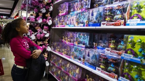 Момичешките играчки се превръщат в голям пазар за Hasbro