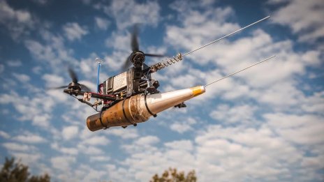 Дронове блокират работата на московски летища, Русия чака избори в Украйна