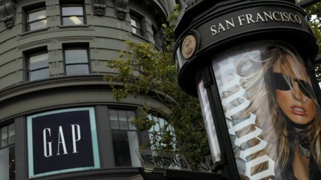 Gap придобива търговеца на луксозни стоки Intermix Holdco