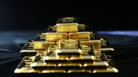 Слабостта на фондовите пазари в САЩ може да подпомогне златото