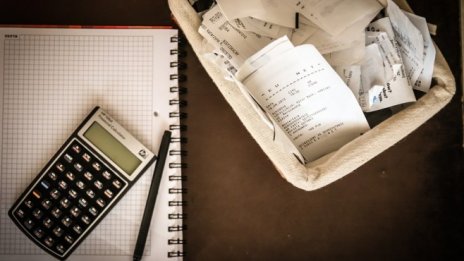 Данъчните хванаха компании да разпределят тайни печалби*