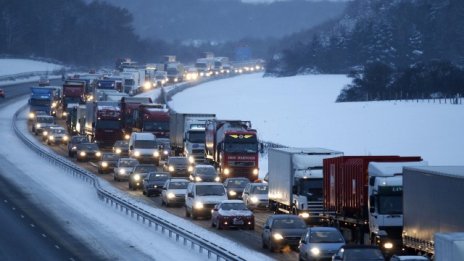 Производството на британски автомобили намалява през октомври