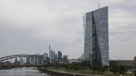 ЕЦБ може да намали лихвите още два пъти тази година