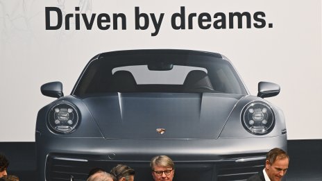 Бърз ръст за 10 седмици – борсовият новак Porsche влиза в Dax на мястото на Puma