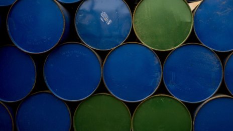 Липсата на ангажимент за повече предлагане от Рияд вдига цената на петрола*