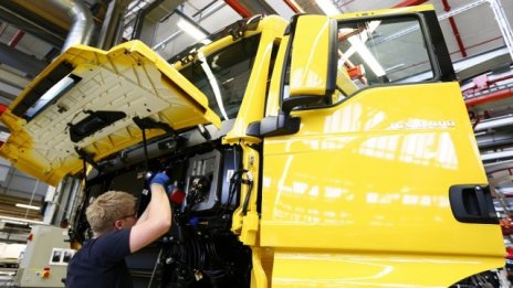 Индустриалното производство в Германия се свива изненадващо през септември