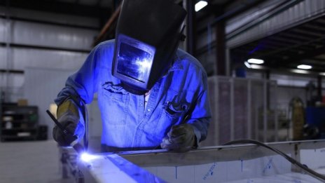 Промишленото производство в България се увеличава с 14,5% за година