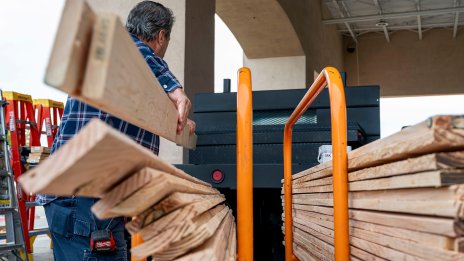 Спадът в производствената активност в Япония се ускорява