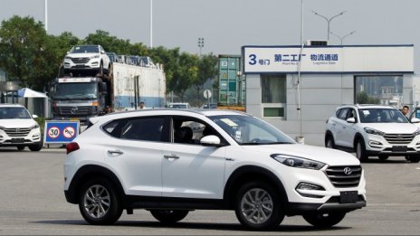 Hyundai: Увлечението на BMW и Mercedes към технологиите е безсмислено