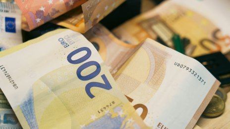 Европейски милиардери са прибрали 1 млрд. долара от продажби на акции в свои компании