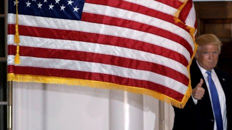 Указите на Тръмп разделиха американците, заяви университетски преподавател
