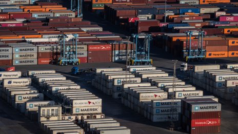 ЕС и Китай обсъждат търговията в отговор на новите американски мита