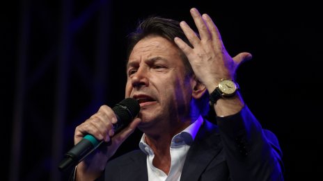 Разследват бивш италиански премиер заради смъртните случаи от COVID в Бергамо през 2020 г.