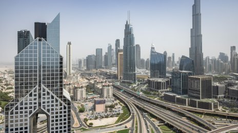 Имотната треска в Дубай кара предприемачите да наберат дълг за 6 млрд. долара