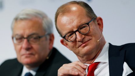 Ръководителят на Commerzbank подкрепя плана на Олаф Шолц за Европейски банков съюз