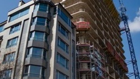 ДНСК няма да събаря небостъргача "Златен век"