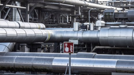 Китай свива вноса на петрол и природен газ през 2022 г.