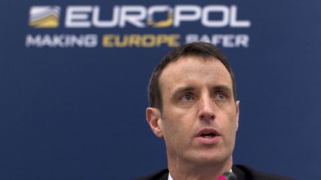 Директорът на Европол: Около 30 хил. са потенциалните терористи в Европа