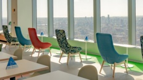 Офисите в САЩ се пълнят чрез парични подаръци за наемателите и месеци без наем