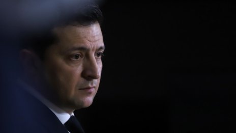 Зеленски: В Киев съм и оставам тук