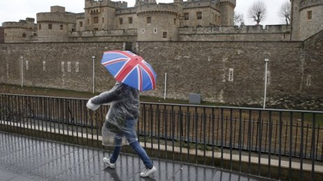 Инфлацията във Великобритания се ускорява повече от очакванията