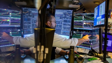 Dow започва новата седмица с близо 200 пункта ръст*