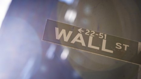 Финален спринт доведе S&P 500 до нов рекорд 