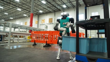 Германия може да се похвали с първия хуманоиден робот с постоянна работа