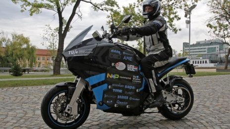 Електрическият мотор STORM Wave мина и през София Тех Парк