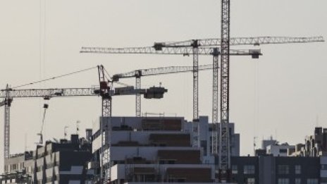 Растящото търсене на достъпни жилища подкрепя многофамилния сектор в Европа