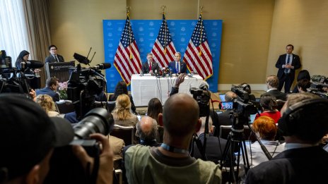 САЩ и Китай временно намаляват митата в опит да преодолеят търговската война