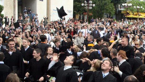 Кои са най-желаните работодатели сред българските студенти през 2024 г.?