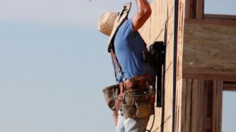 Оптимизмът на жилищните строители в САЩ се повишава рекордно през юни 