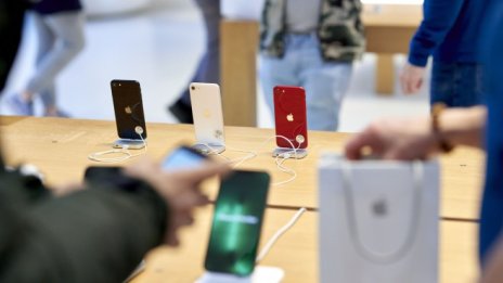 Apple работи по абонаментна услуга за покупката на хардуер