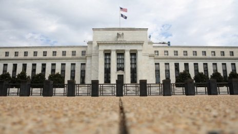 Федералният резерв увеличи лихвите и даде сигнал за ръст и през декември*