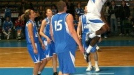 Пак не се намери купувач за зала "Универсиада"