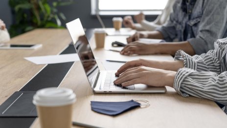 AI помощници и гъвкави работни опции ще са във фокуса на работодателите през 2026 г.