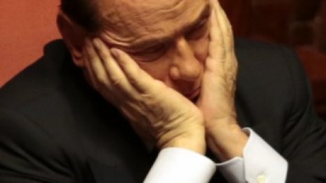 Специална комисия разглежда отстраняването на Берлускони