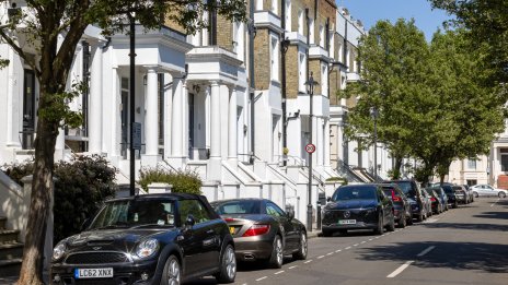 Офертните цени на британските жилища са достигнали рекорд въпреки края на данъчно облекчение