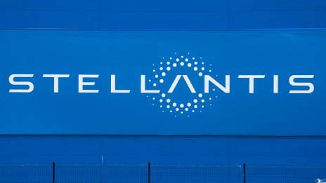 Stellantis се споразумя с Канада за строежа на завод за електромобилни батерии