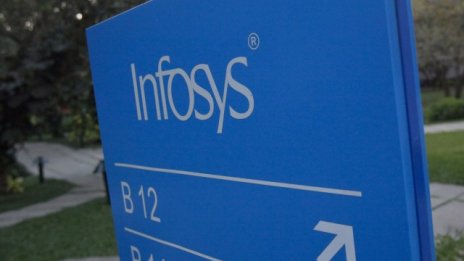 Infosys повиши ръста на очакваните си годишни приходи до 12%