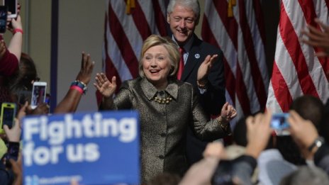 Хилари Клинтън: Бил ще бъде начело на икономическото съживяване 