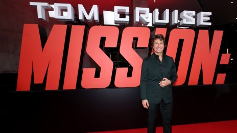 Том Круз и Барби са последната надежда на Холивуд за успех през лятото