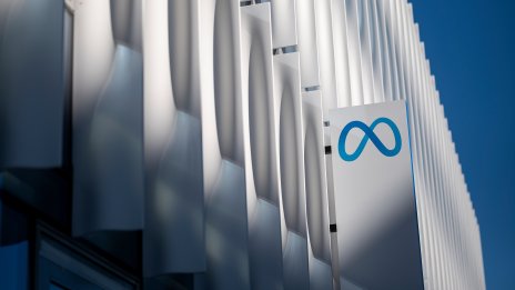 Meta привлича водещи инженери от други технологични компании