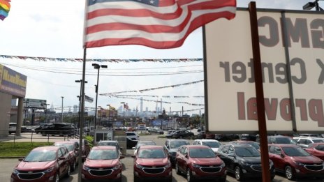 Темпът на продажбите на автомобили в САЩ продължава да се забавя през юли