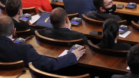 Ще има ли подобряване на законодателния процес, ако парламентът работи на сесии?