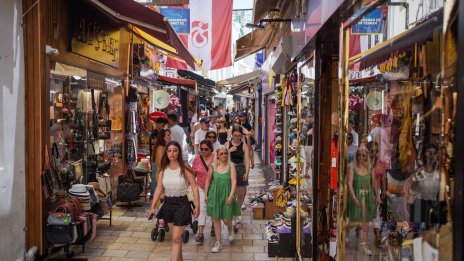 Колко търпеливи ще бъдат турците, докато централната банка обръща курса?