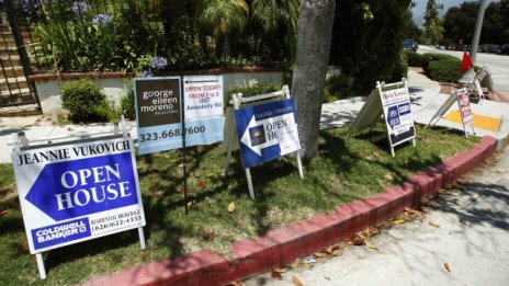 Продажбите на съществуващи жилища в САЩ са отчели 11-месечен връх през декември